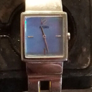 Vintage 00s Seiko Square Faced watch